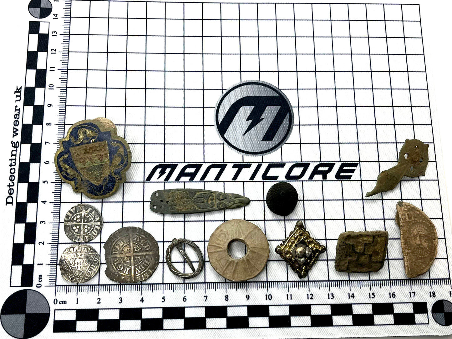 Manticore Large Finds Mat
