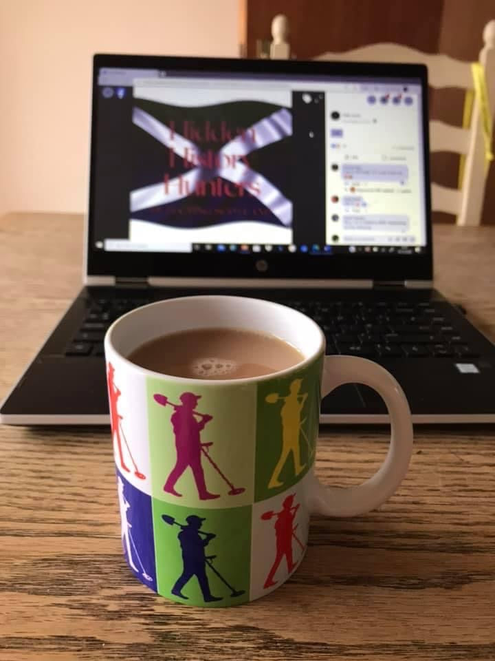 Pop Art Detecting Mug
